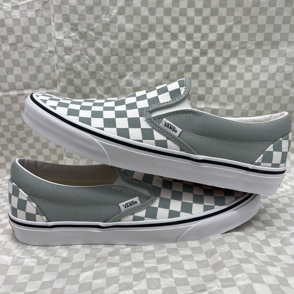 Vans WMN Classic Slip-On
Color Theory Checkerboard Pure Grey
VN000D5PEPO Sneaker - Picture 3 of 16